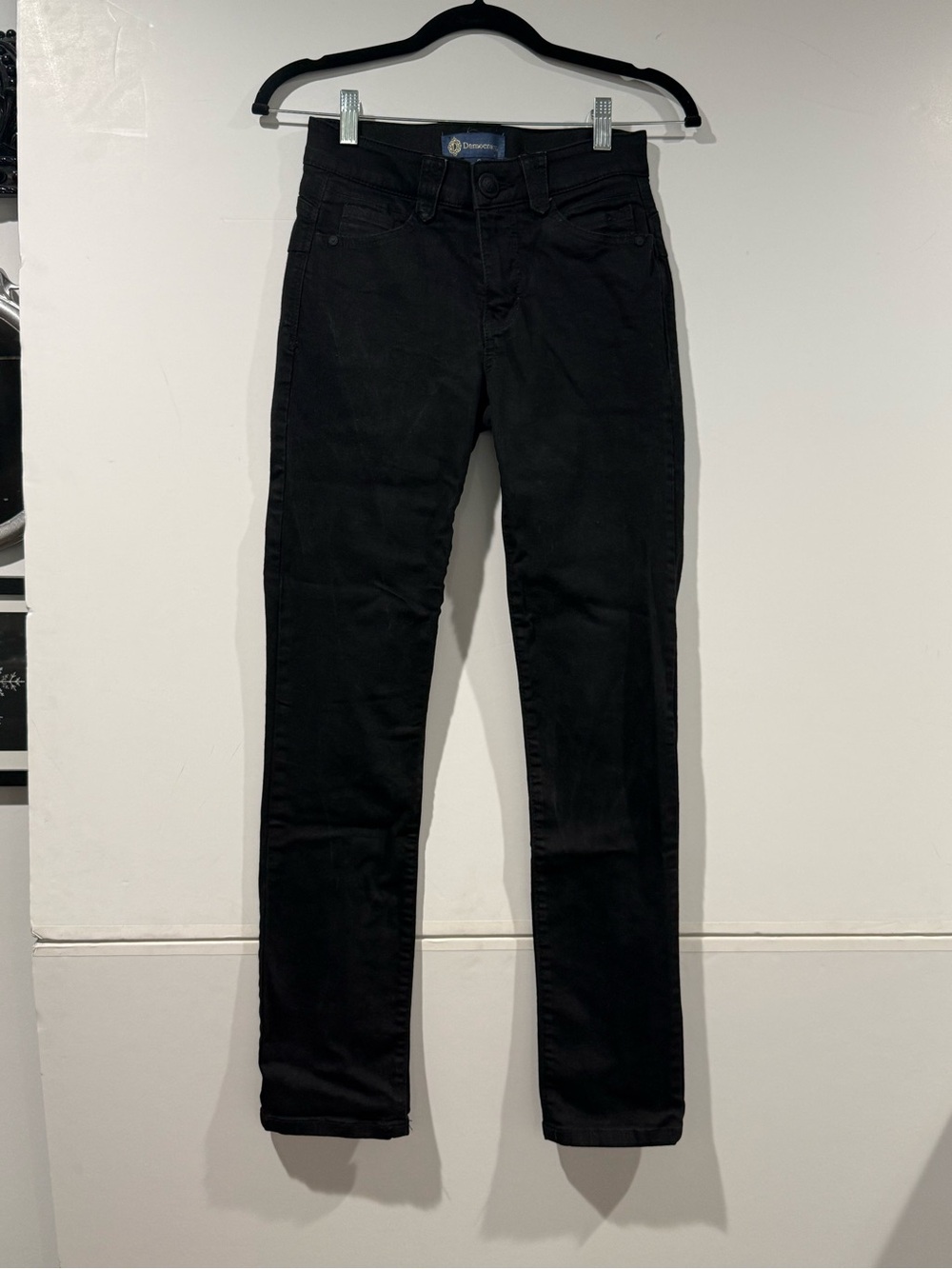 Democracy Women's Skinny Jeans in Black
